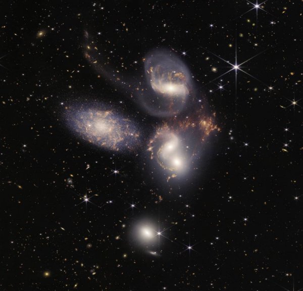 main_image_galaxies_stephans_quintet_sq_nircam_miri_final-1280.jpg